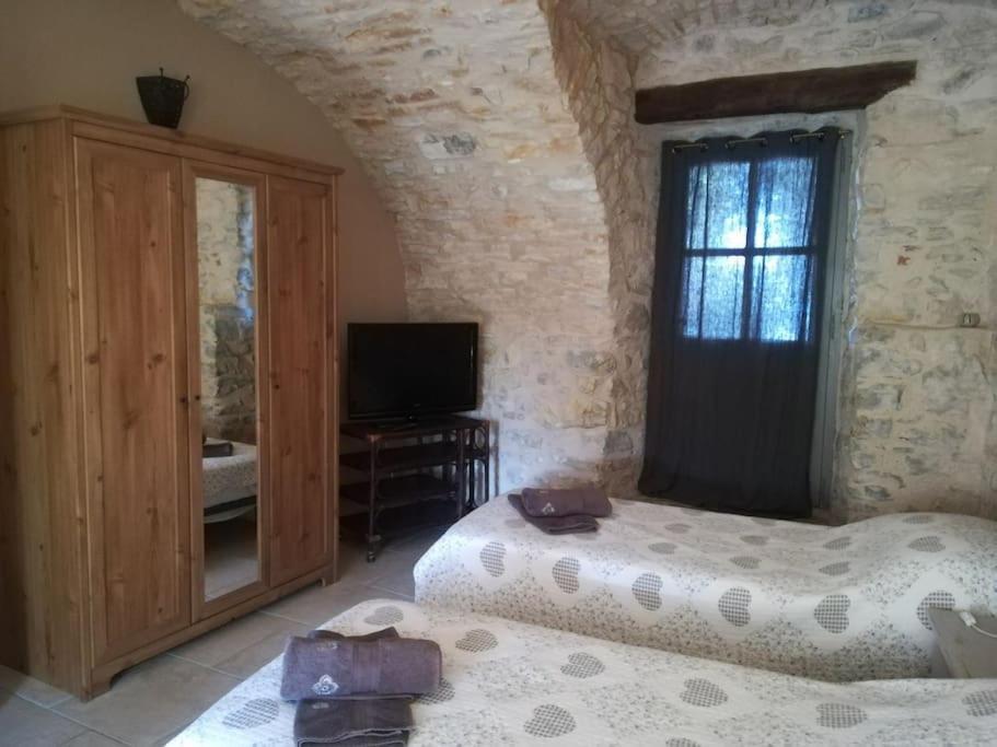 Gite De Charme 80 M², Piscine, Proche D'Uzes. Vezenobres Luaran gambar
